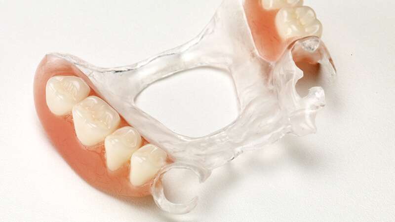 Prótese De Silicone Dentária