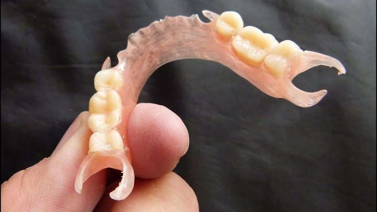 Prótese Dentária De Silicone